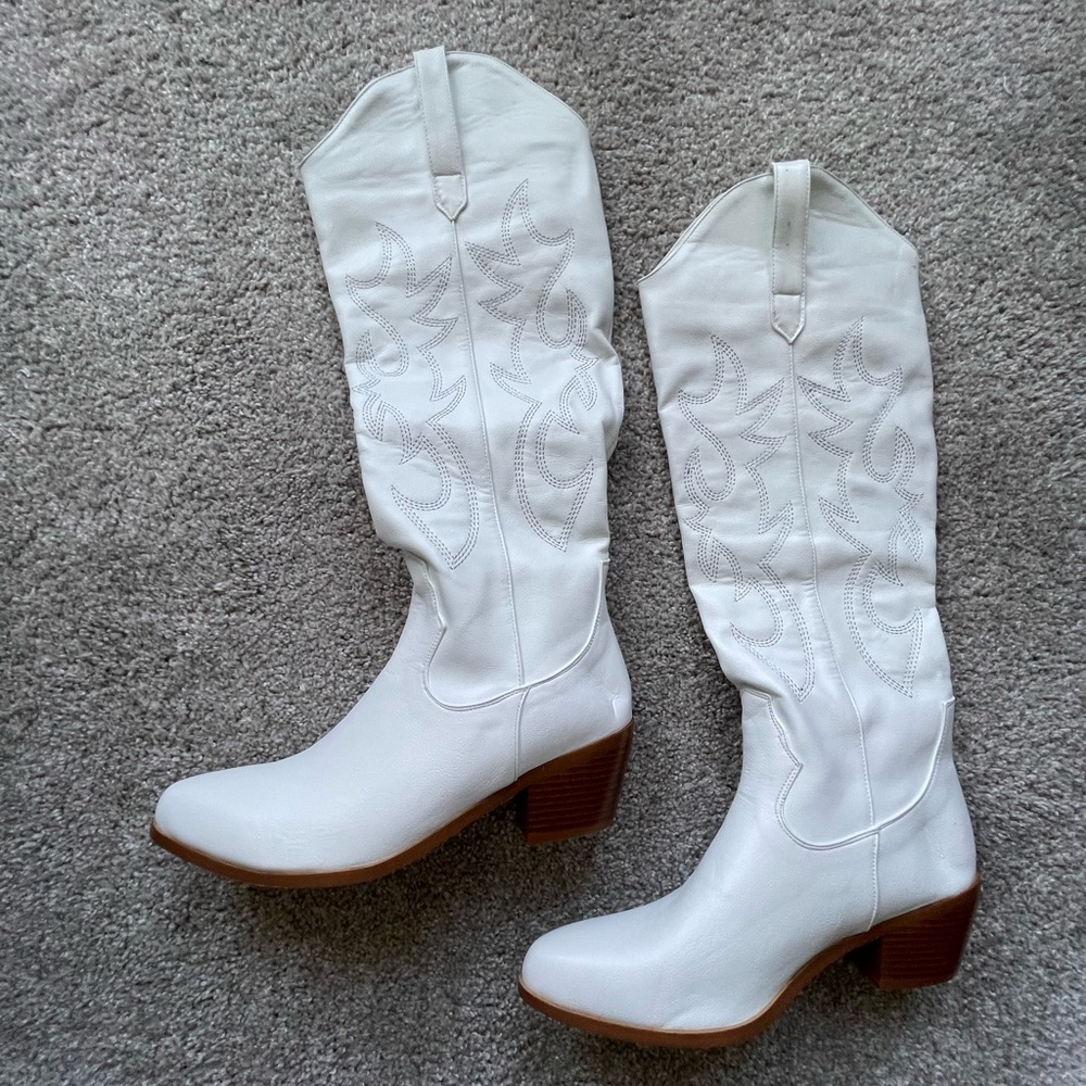 White cowgirl boots - Brand New